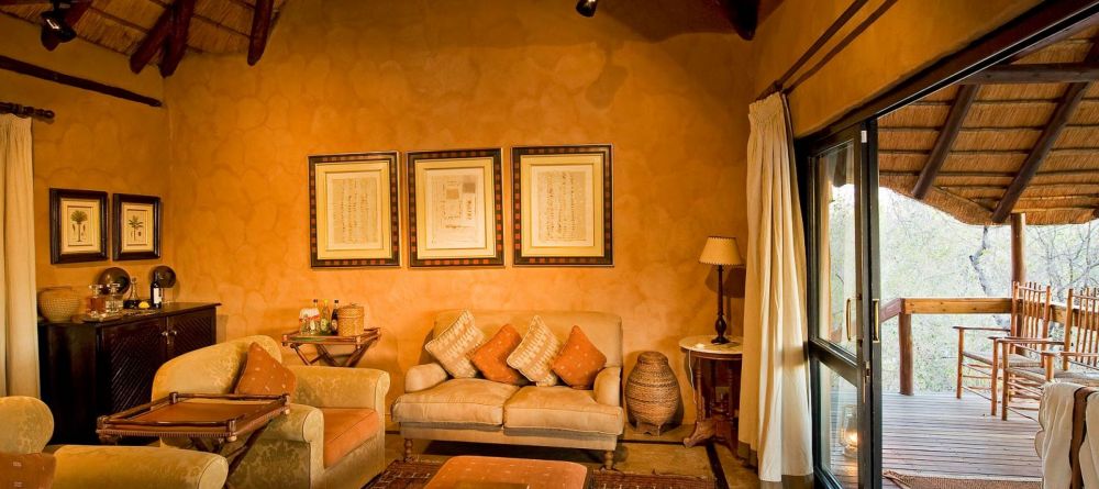 The main indoor lounge at Little Garonga, Kruger National Park, South Africa - Image 9