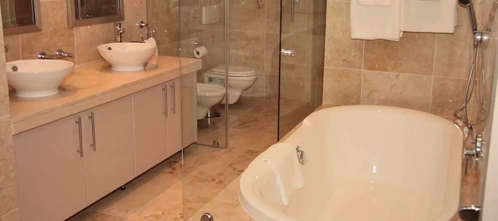 Waterfront Village Bathroom - Image 6