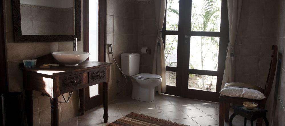 Bathroom at Kandili Villa, Zanzibar, Tanzania - Image 4