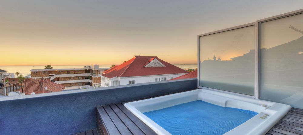 The rooftop jacuzzi at O on Kloof, Cape Town, South Africa - Image 2