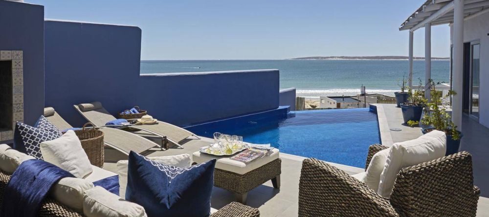 Abalone Hotel Poolside - Image 4