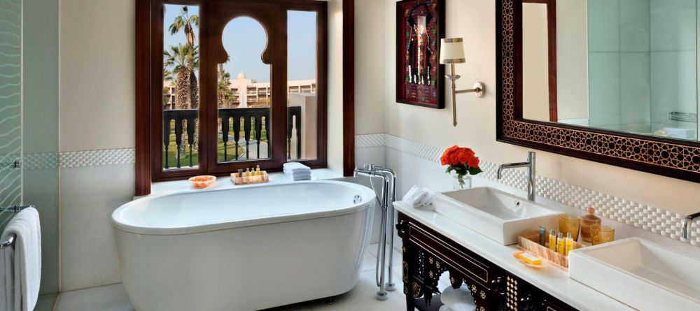 Bathroom - Image 6
