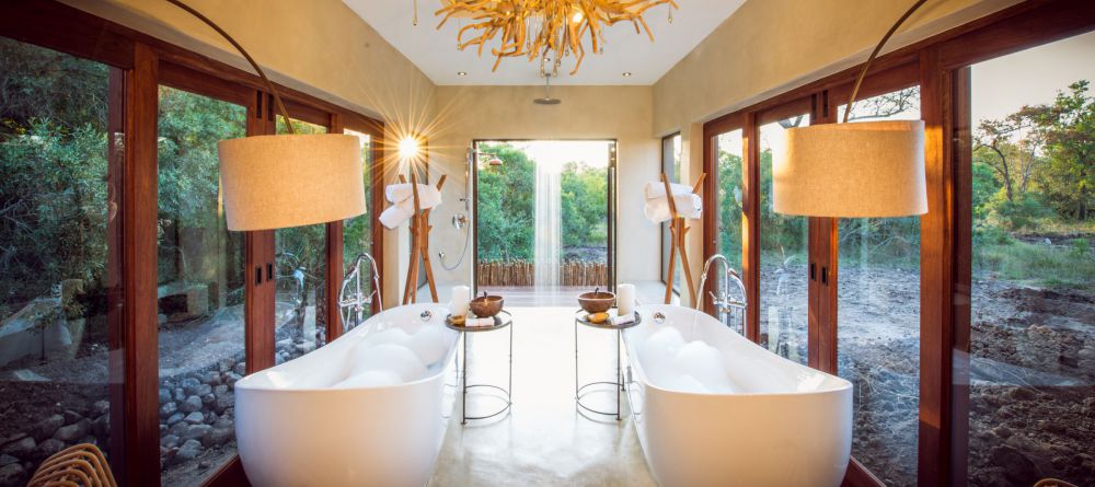 Luxury Villa Bathroom - Image 6
