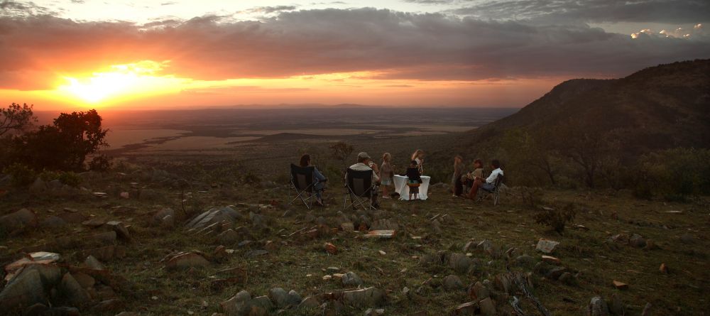 A private chef will cater delicious bush dinners at sunset at Mara House, Masai Mara National Reserve, Kenya - Image 4
