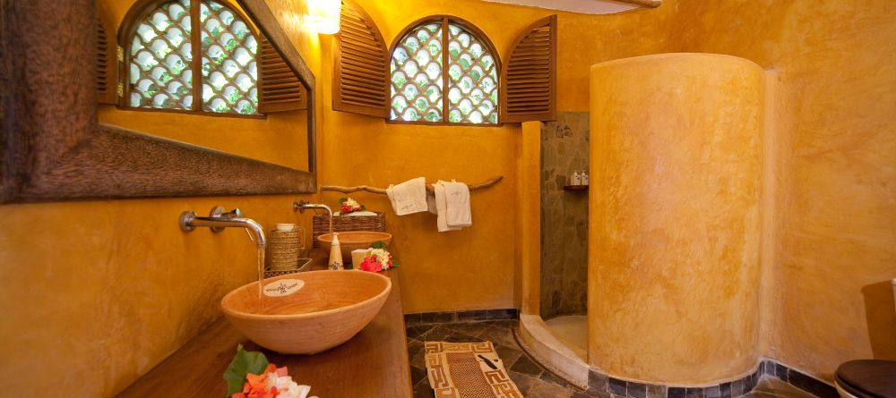 Bathroom at Waterlovers, Diani Beach, Kenya - Image 13