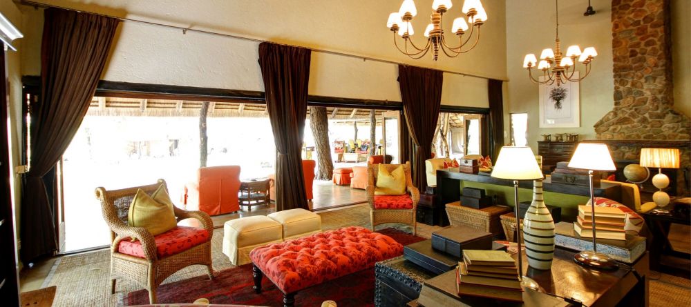 The comfortable main lounge at Dulini Lodge, Sabi Sands Game Reserve, South Africa - Image 3