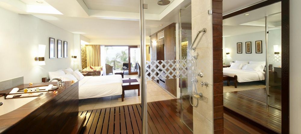 En-suite room layout at Le Meridien Fishermans Cove, Mahe, Seychelles - Image 10