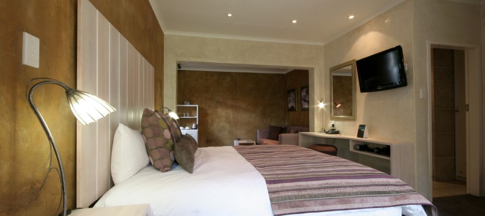 Executive Suite 1B at the African Rock Hotel - Image 8