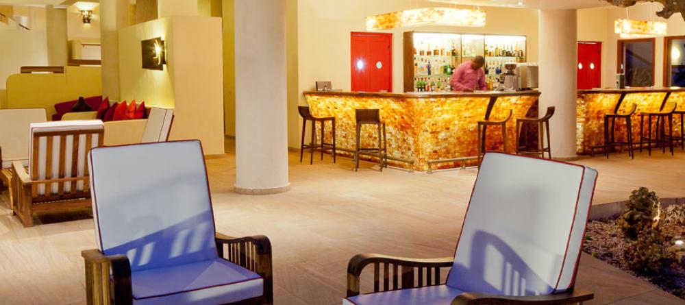 Sip custom cocktails at the Baobab Bar at Essque Zalu Zanzibar, Zanzibar, Tanzania - Image 9