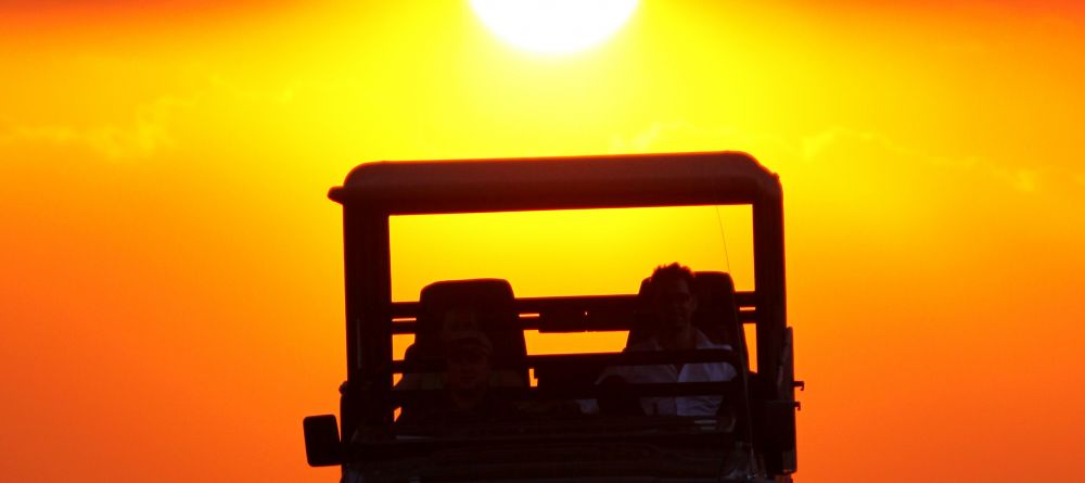 Game drive at sunset at Shamwari Bayethe Tented Lodge, Shamwari Game Reserve, South Africa - Image 2