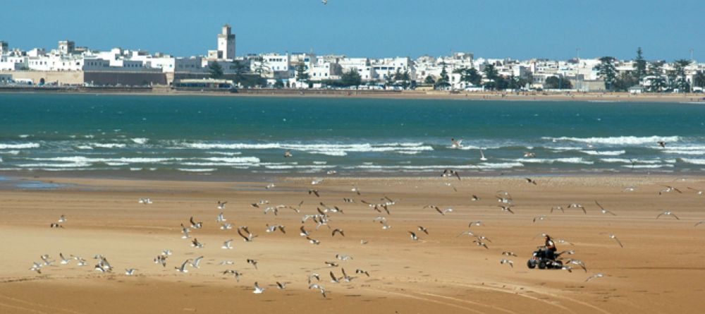 Palais Heure Bleue beach - Image 9
