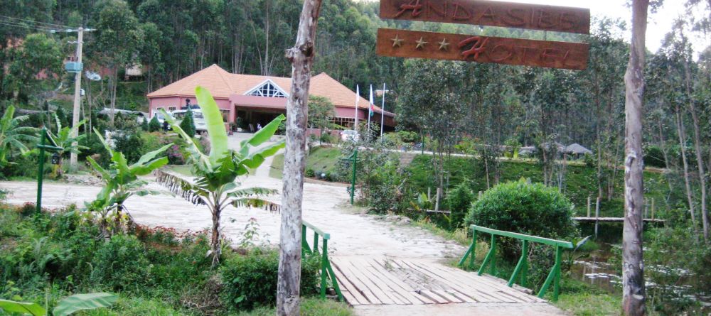 Entryway at Andasibe Hotel, Andasibe National Park, Madagascar (Mango Staff photo) - Image 6