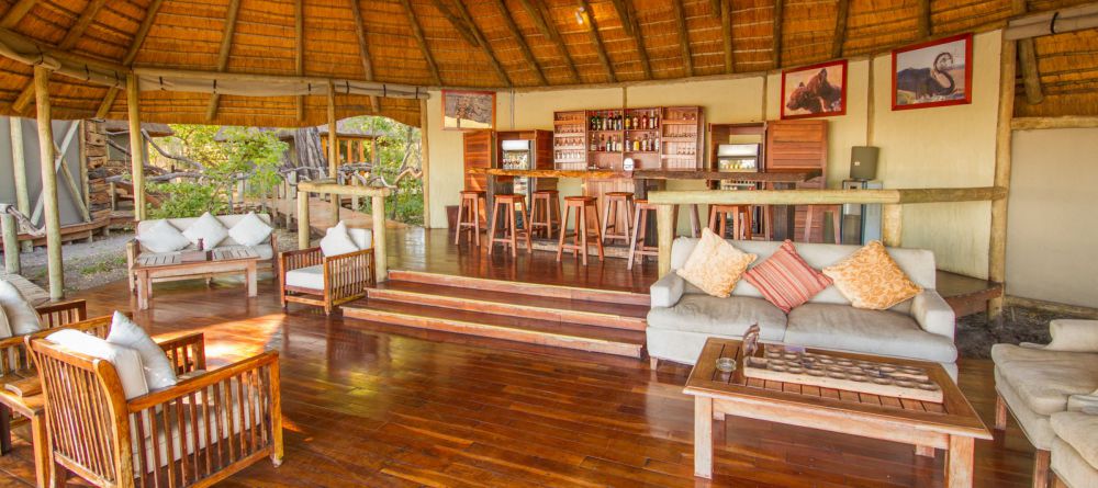 Lagoon Camp bar and lounge - Image 8