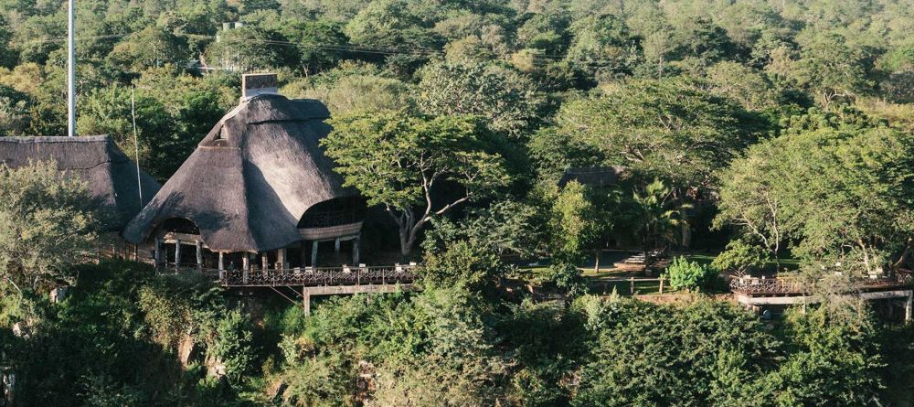 lodge exterior 2 - Image 10