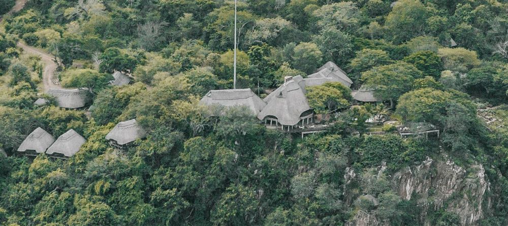 lodge exterior - Image 9