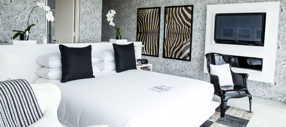 Black & White Room - Image 9