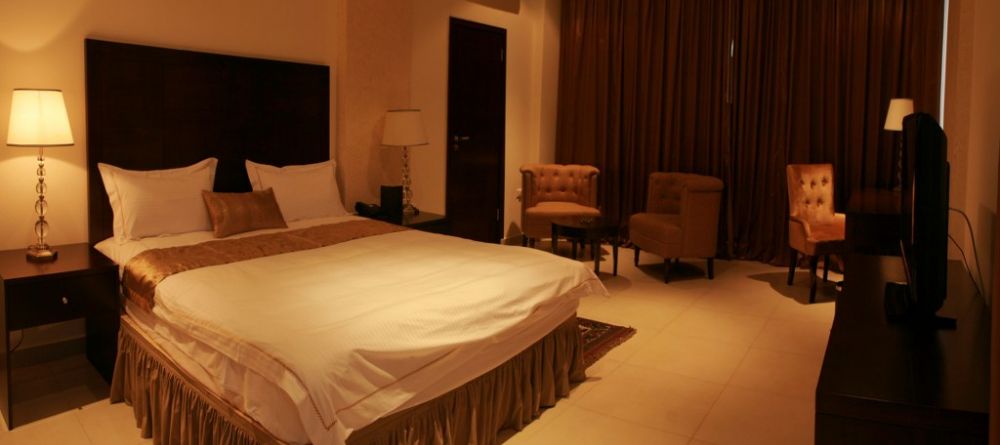 Mikhael's Hotel Executive Room - Image 6