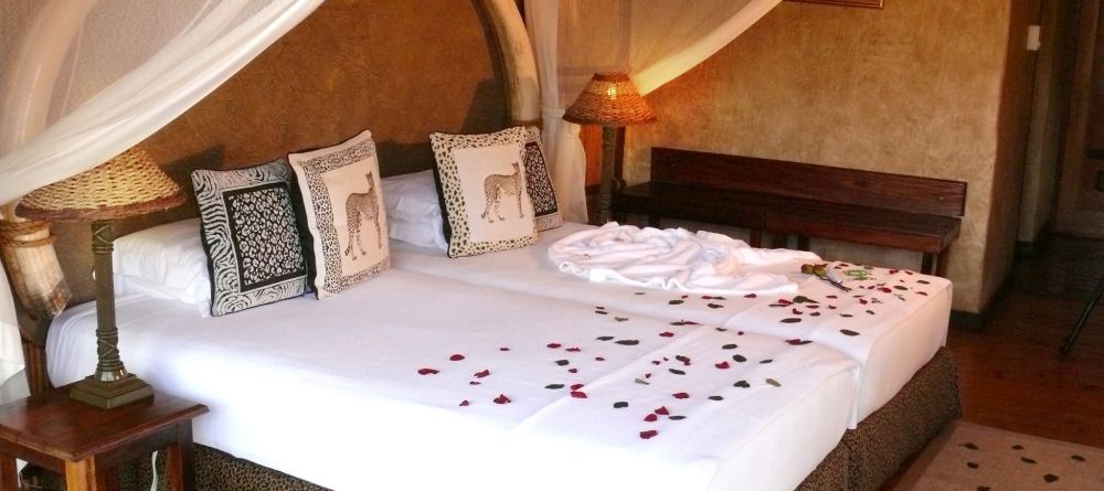 Mkuze Falls Lodge Bedroom - Image 11