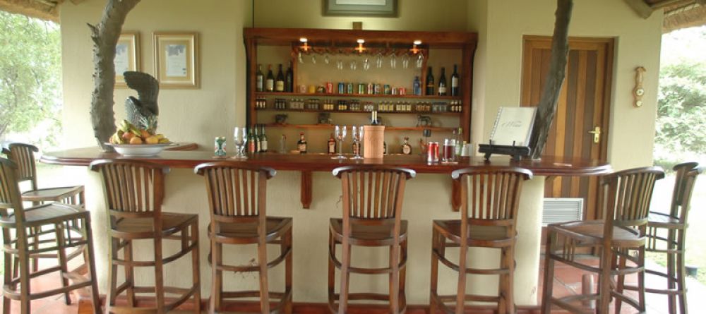 N'Kaya Lodge - Bar Area - Image 11