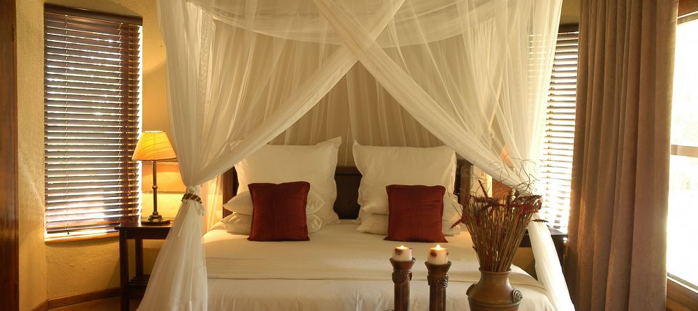 N'Kaya  Lodge - Bedroom - Image 8