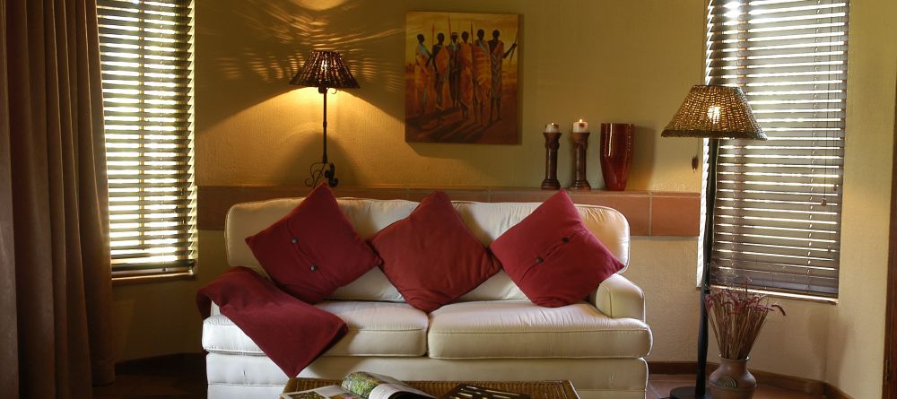 N'Kaya Lodge - Suite Lounge - Image 10