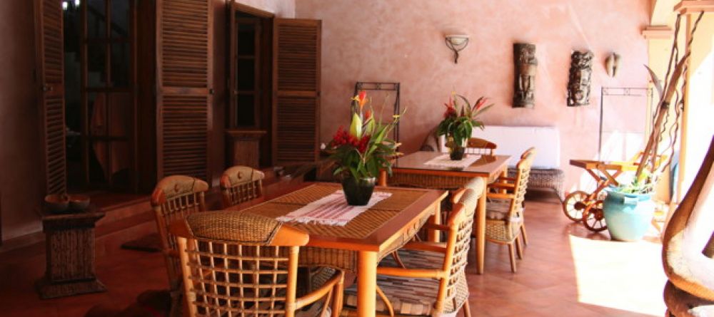 Outdoor dining - Image 3