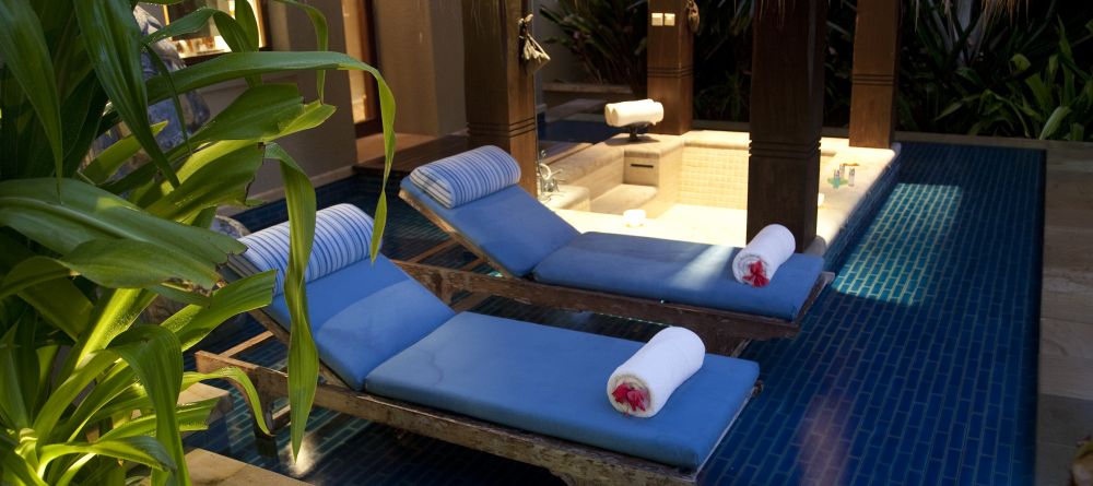 Outdoor sunken bath at Maia Luxury Resort and Spa, Mahe, Seychelles - Image 4