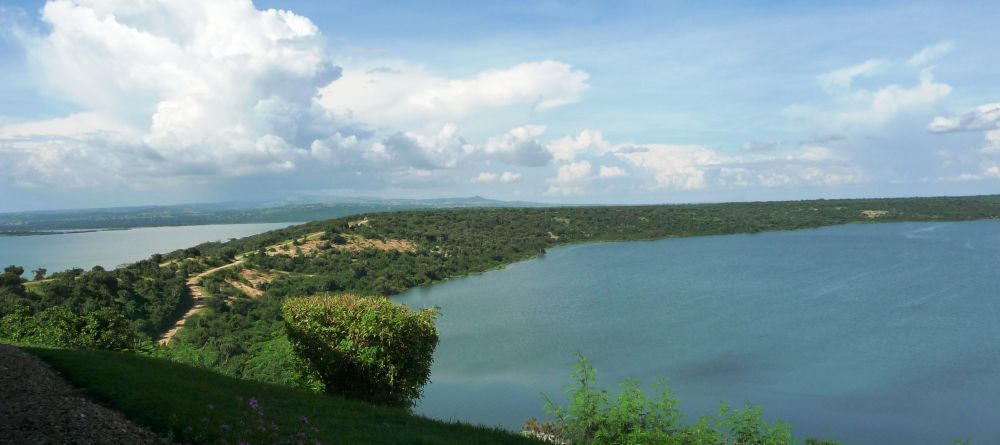 Beautiful vista at Mweya Safari Lodge, Queen Elizabeth National Park, Uganda (Mango Staff photo) - Image 3