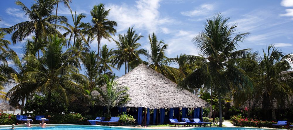 Pool with gazebo at Breezes Beach Club and Spa, Bwejuu, Zanzibar, Tanzania - Image 4