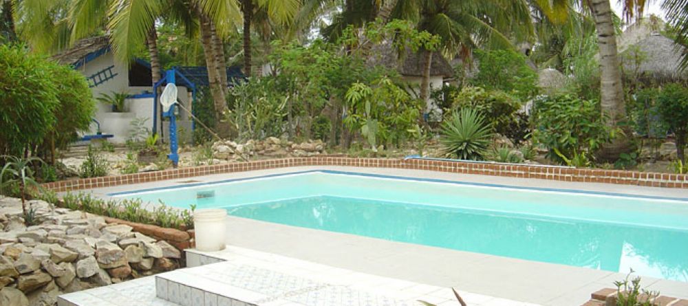 Chez Maggie pool - Image 2