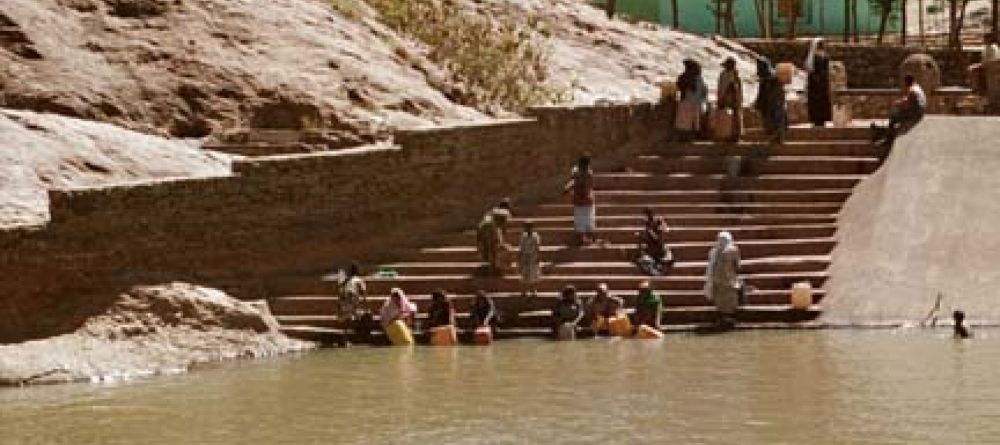 Queen of Shebas bath - Image 4