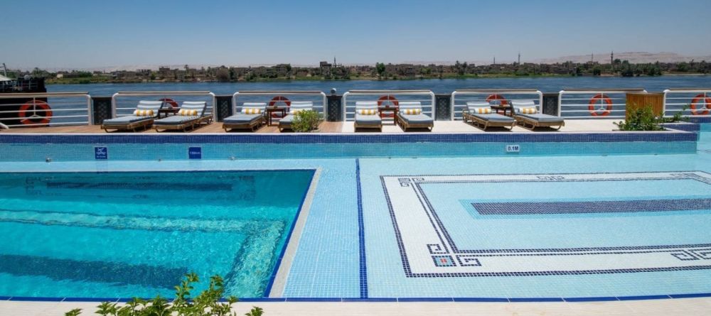 Sonesta St. George Pool - Image 3