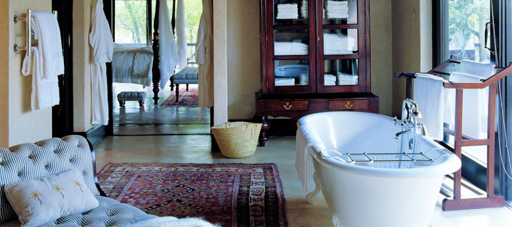 Bathroom from a different angle at Royal Malewane, Kruger National Park, South Africa - Image 1