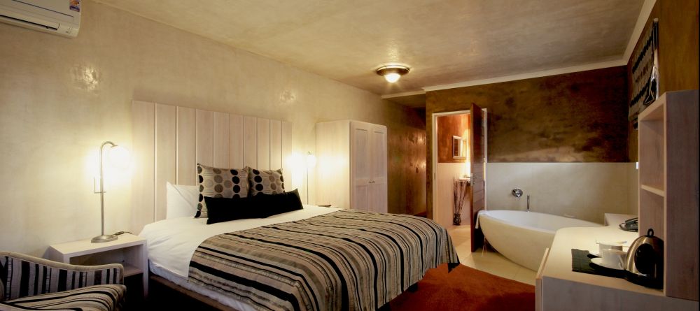 Room 3 at the African Rock Hotel - Image 5