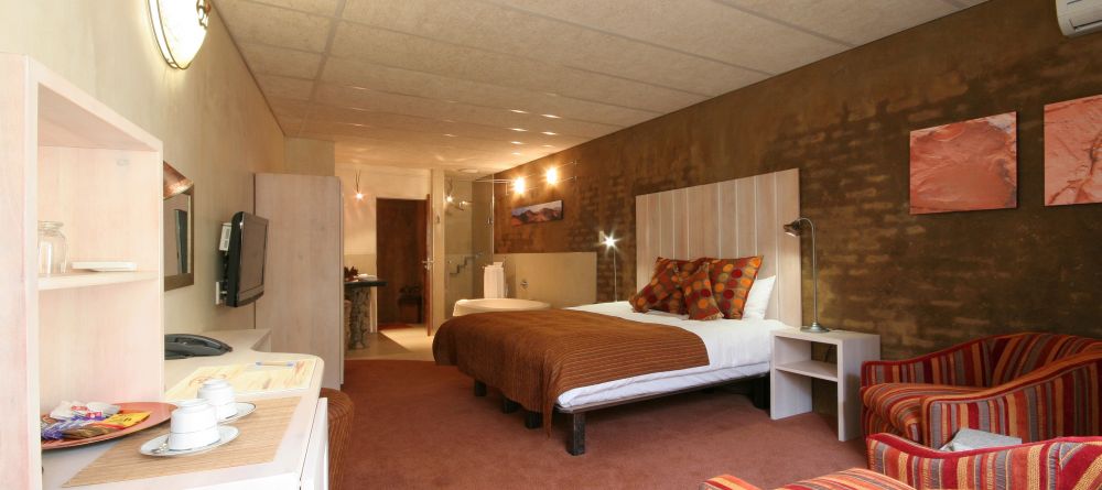 Room 7 at the African Rock Hotel - Image 15