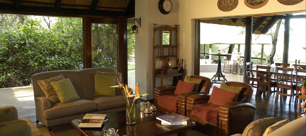 Lounge Area - Image 12