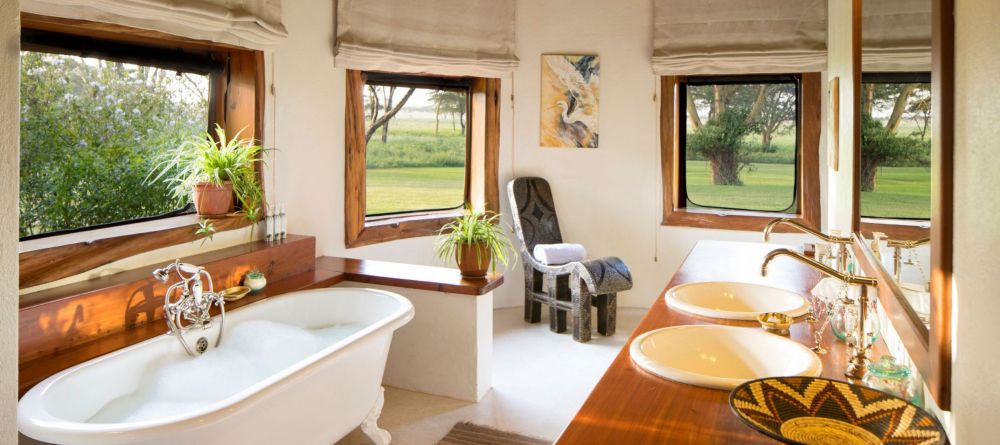 Bathroom at Sirikoi, Lewa Conservancy, Kenya - Image 5