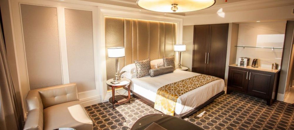 Sandton Sun Hotel - Image 2