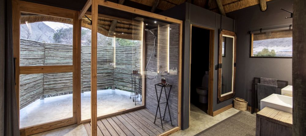 Bathroom - Image 9