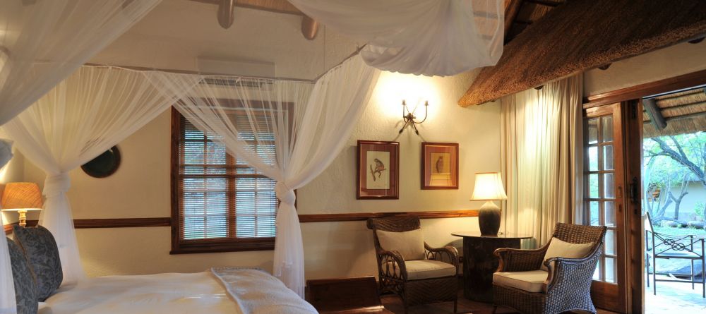 Thornybush Waterside Lodge - Bedroom - Image 2
