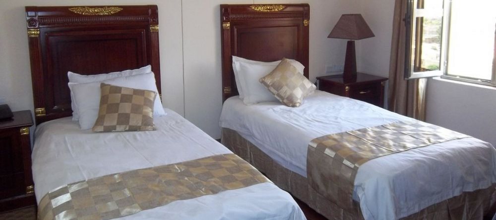 Twin bedroom - Image 3
