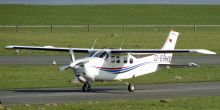 Cessna on airstip