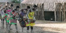 Chilo Gorge dancers