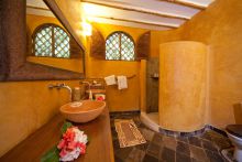 Bathroom at Waterlovers, Diani Beach, Kenya