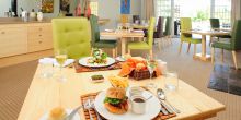 Shamwari Riverdene Lodge - dining is a pleasure