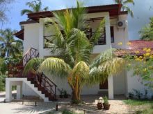 Flame Tree Cottages - Rosemary and Thyme Cottage