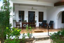 Flame Tree Cottages - Verandah #1