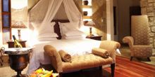 A guest suite at Shumbalala Game Lodge, Thornybush Game Reserve, South Africa