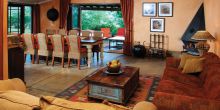Kariega Homestead guest lounge
