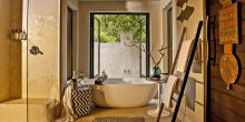 Suite Bathroom